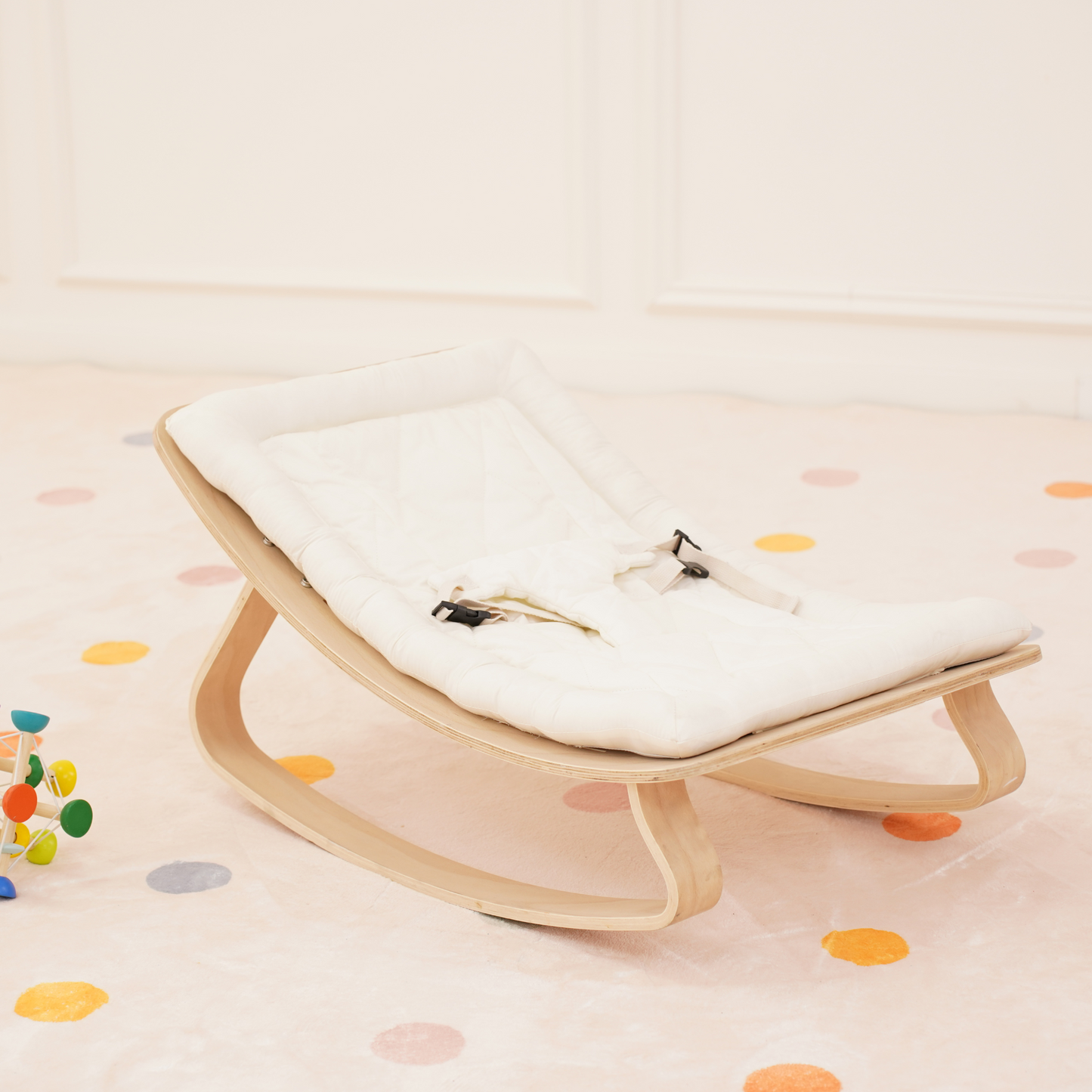 Nest - Baby Rocker und Türsteher
