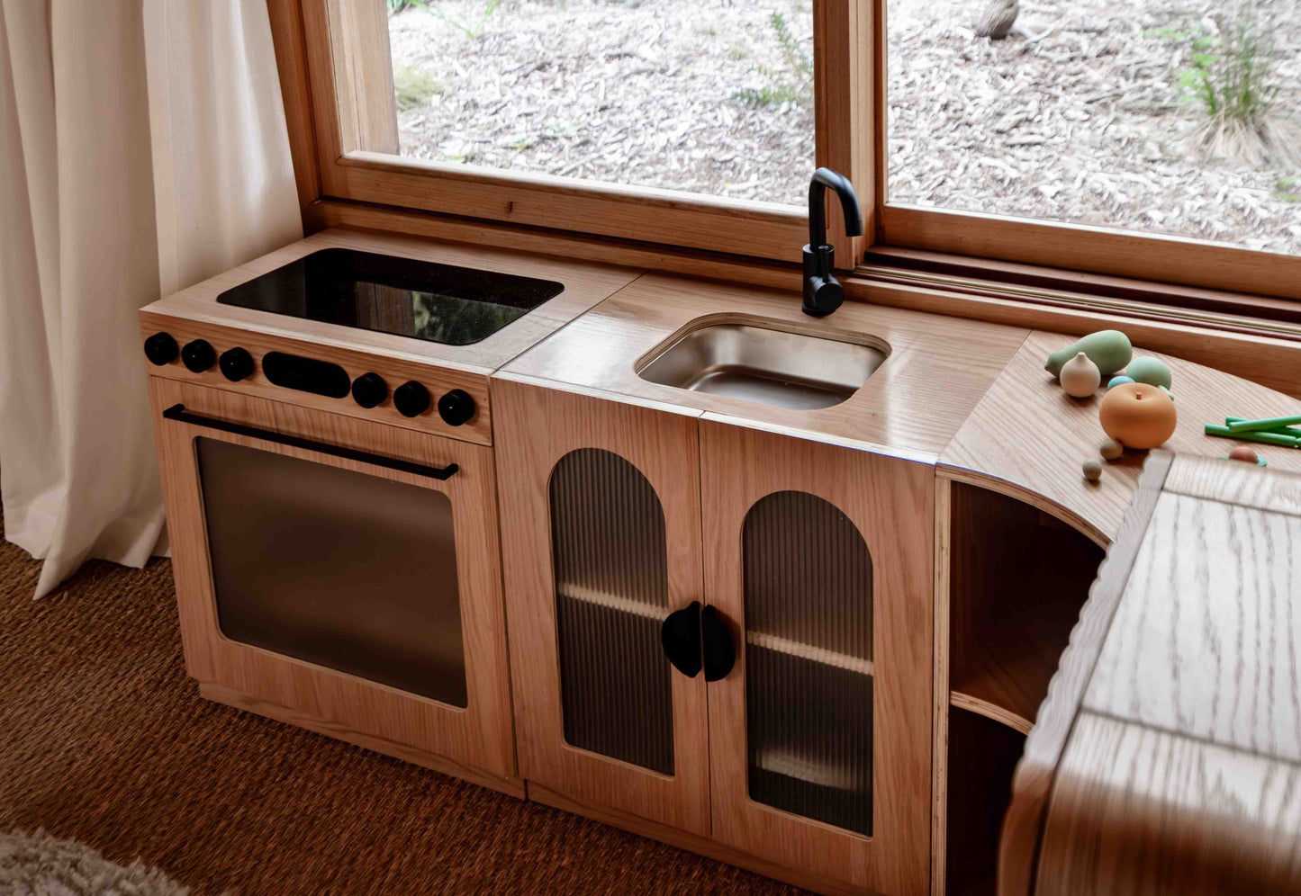 Oak Fluted Sink โ Montessori Wooden Play Kitchen
