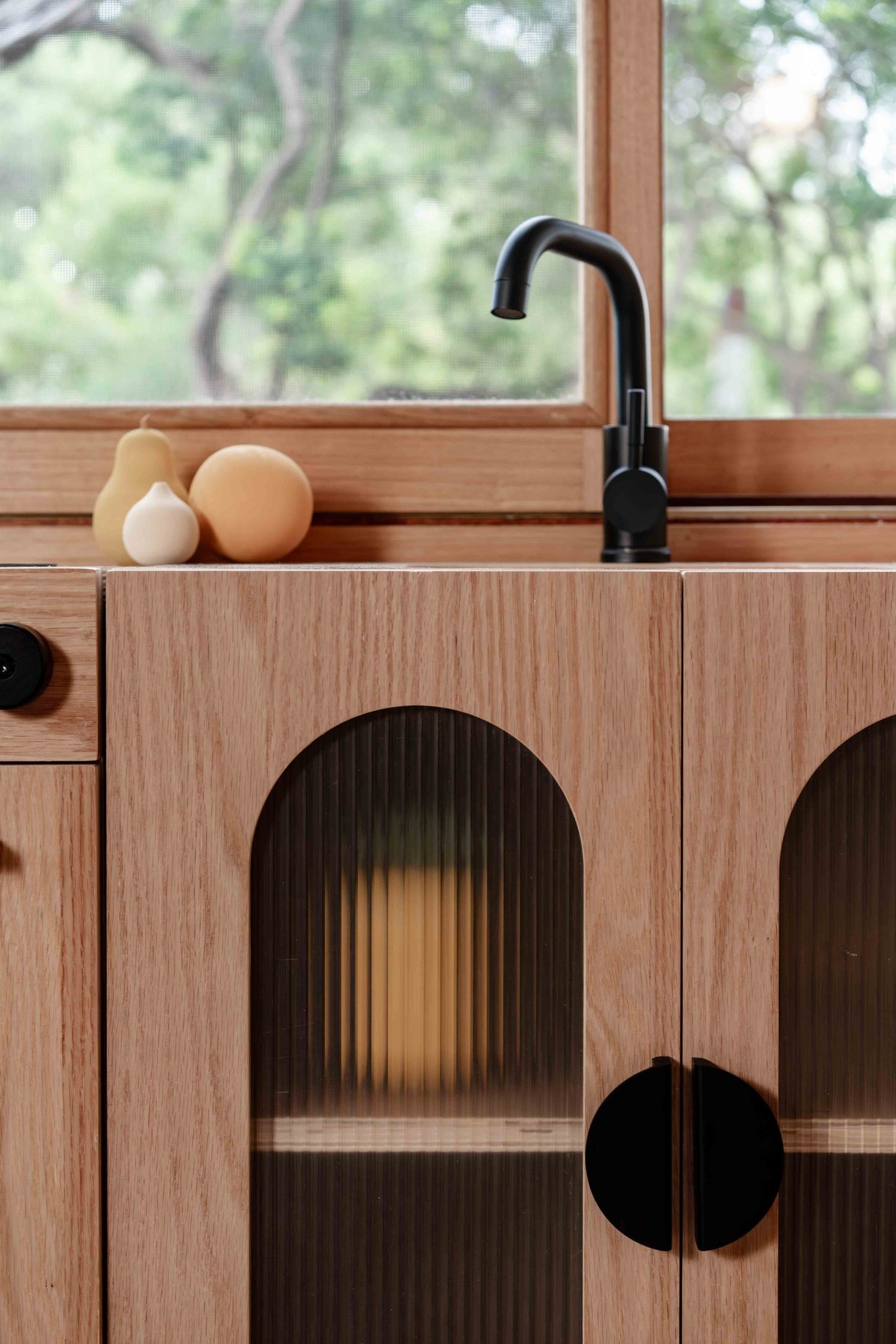 Oak Fluted Sink โ Montessori Wooden Play Kitchen