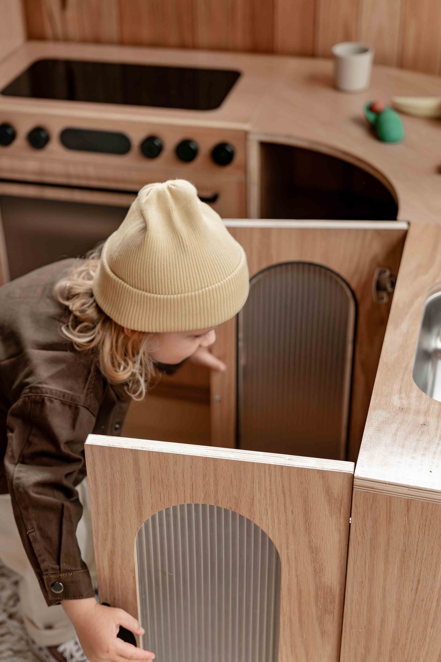 Oak Fluted Sink โ Montessori Wooden Play Kitchen