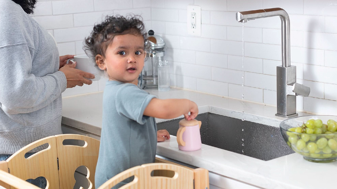 Thanksgiving With Toddlers: Kitchen Jobs, Active Games and Calm Moments for the Big Day
