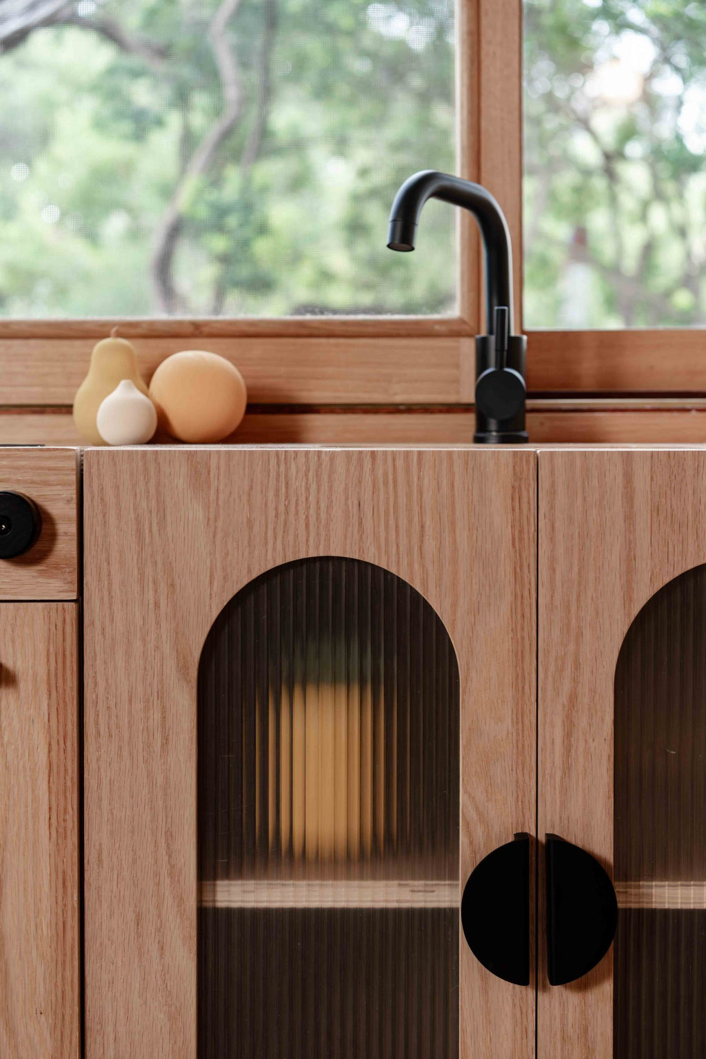 Oak Fluted Sink – Montessori Wooden Play Kitchen