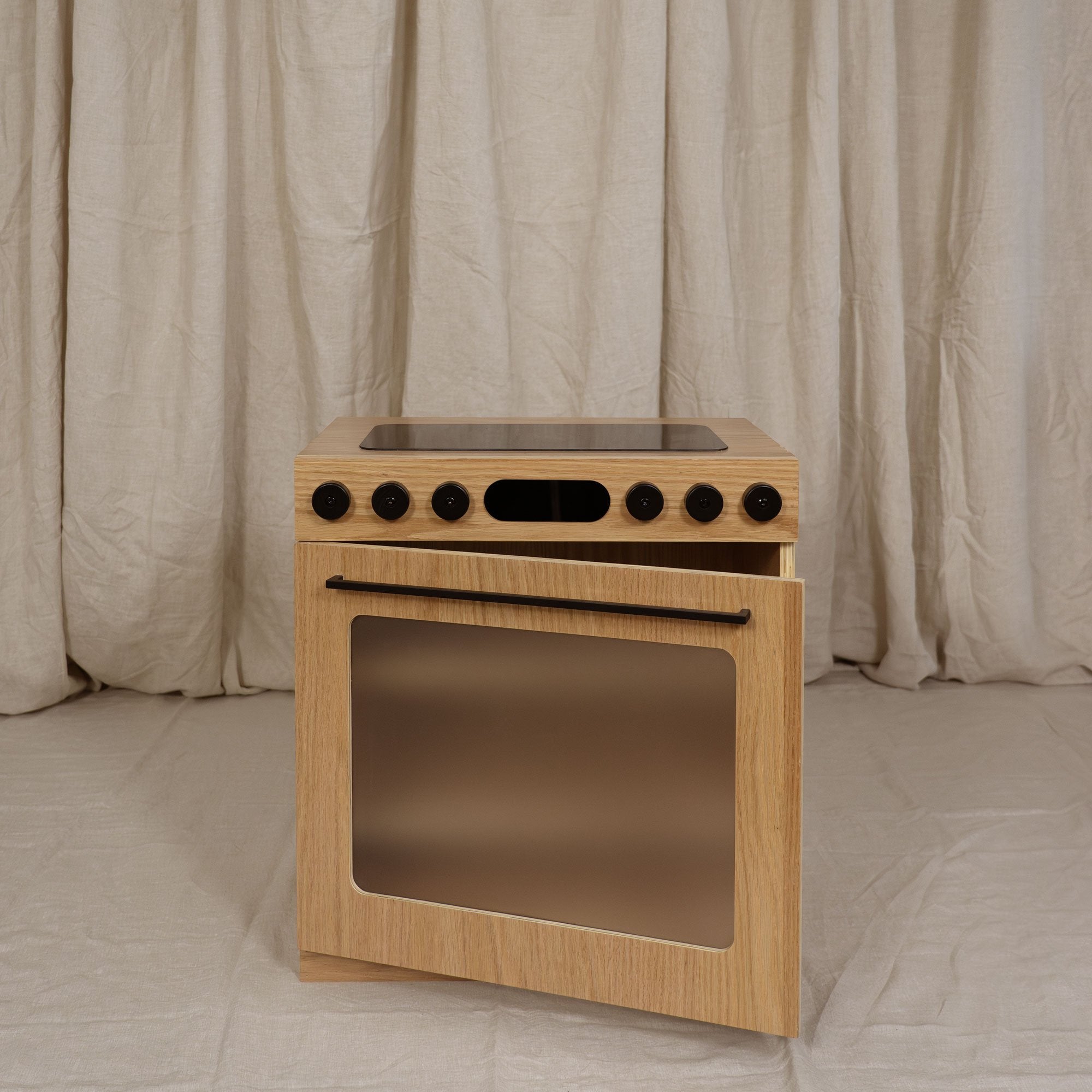 Oak Fluted Play Oven – Montessori Wooden Toy Kitchen