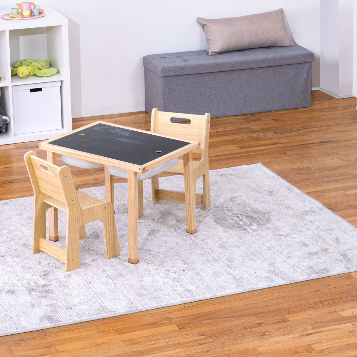 Avenlur Cordia table rounded corner detail