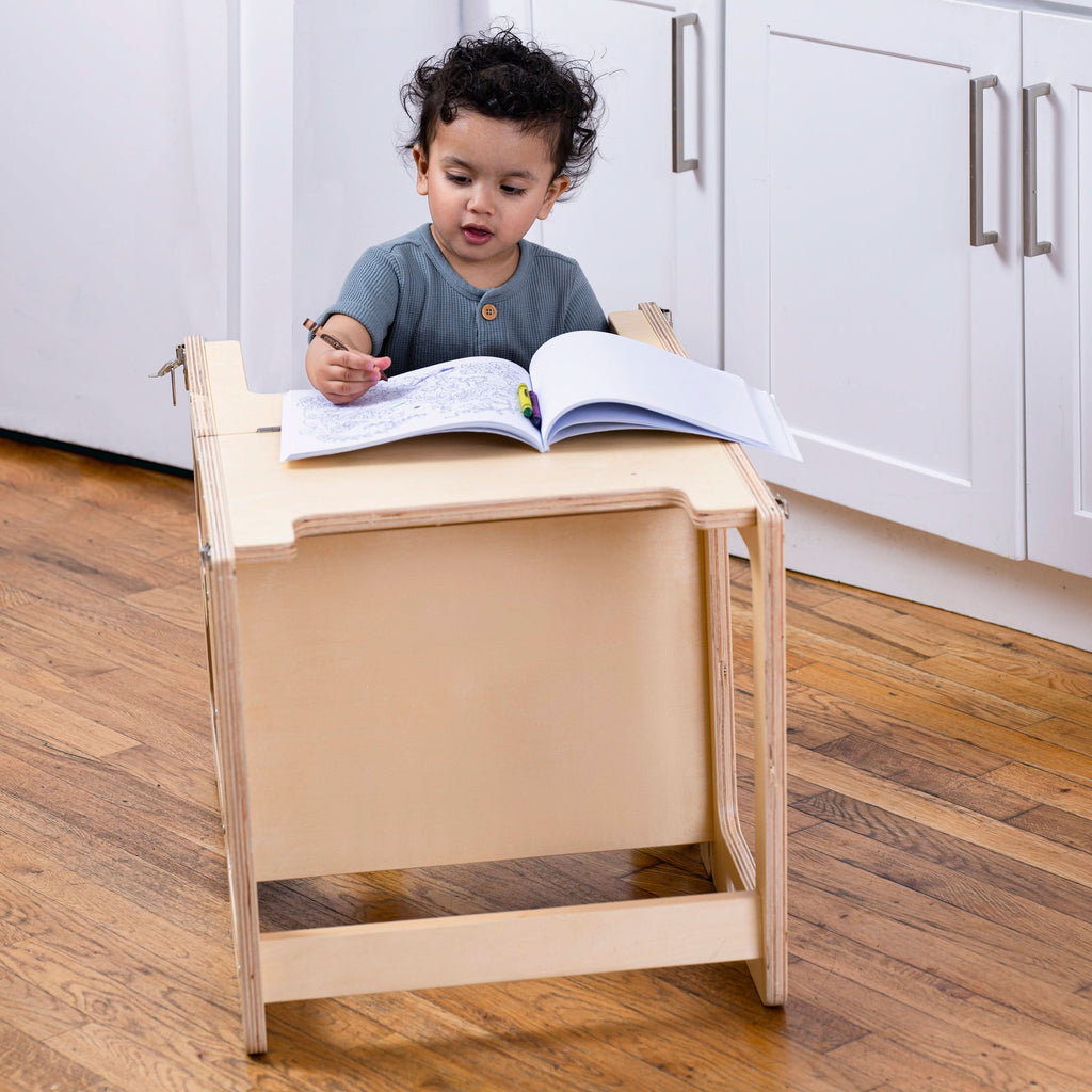 Avenlur Date Montessori kitchen tower in a modern kitchen