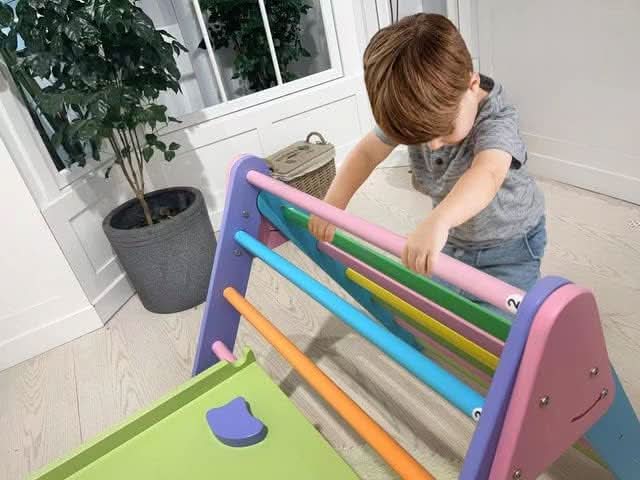 Avenlur Hazel Pikler climber size guide for babies and toddlers