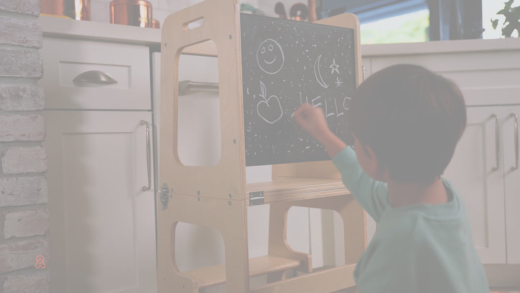 Datum - 4 in 1 Küchenturm, Schreibtisch, Stiefhocker und Tafel