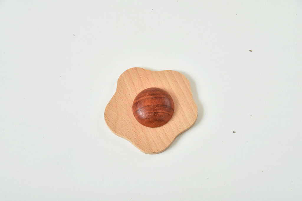 Avenlur Montessori play food set in a wooden crate
