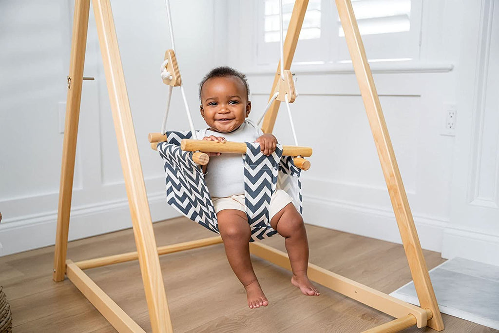 Avenlur Spruce swing set features: foldable, adjustable height, safety harness