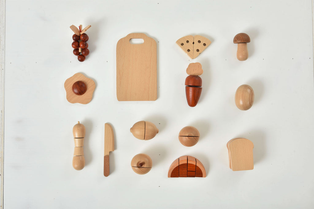 Avenlur wooden toy food for toddler kitchen play